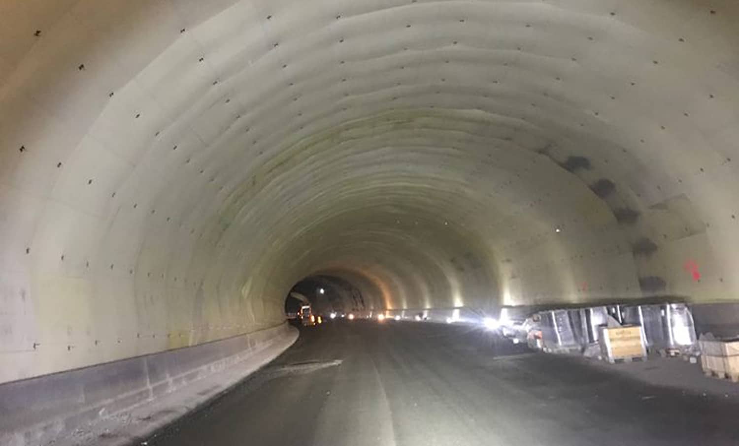 Effektiv isolasjon forlenger levetiden og reduserer vedlikeholdskostnader for tunnelprosjekter.